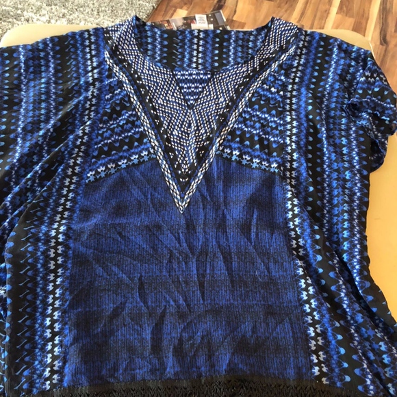 Blouse - Picture 2 of 4